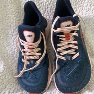 Altra Provision 6 - Women's Size 7 - Navy